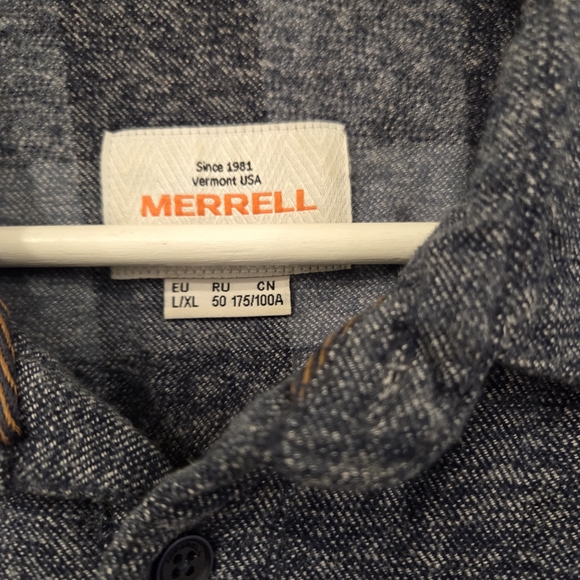 Merrell Blue Textured Button-Up Shirt - Picture 4 of 13